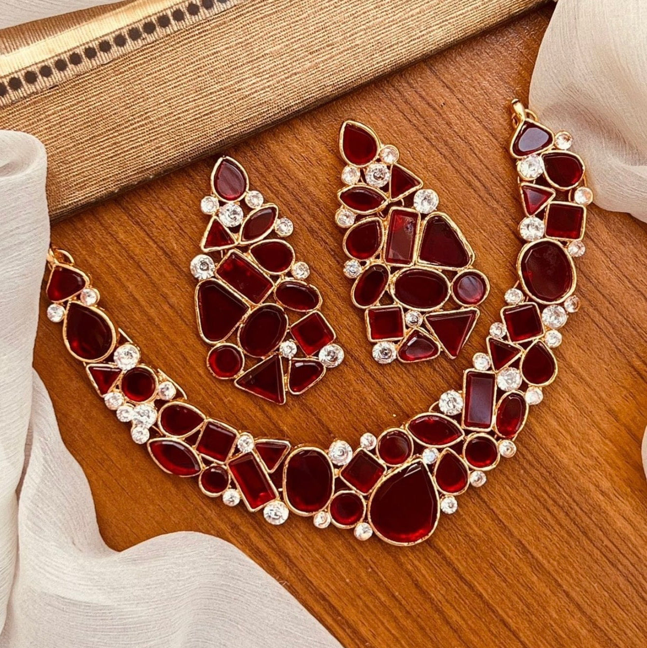 Maqaam Egyptian Necklace set - Ruby Red