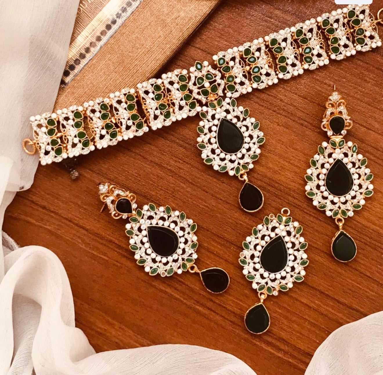 Rangeen Choker set - Dark Green