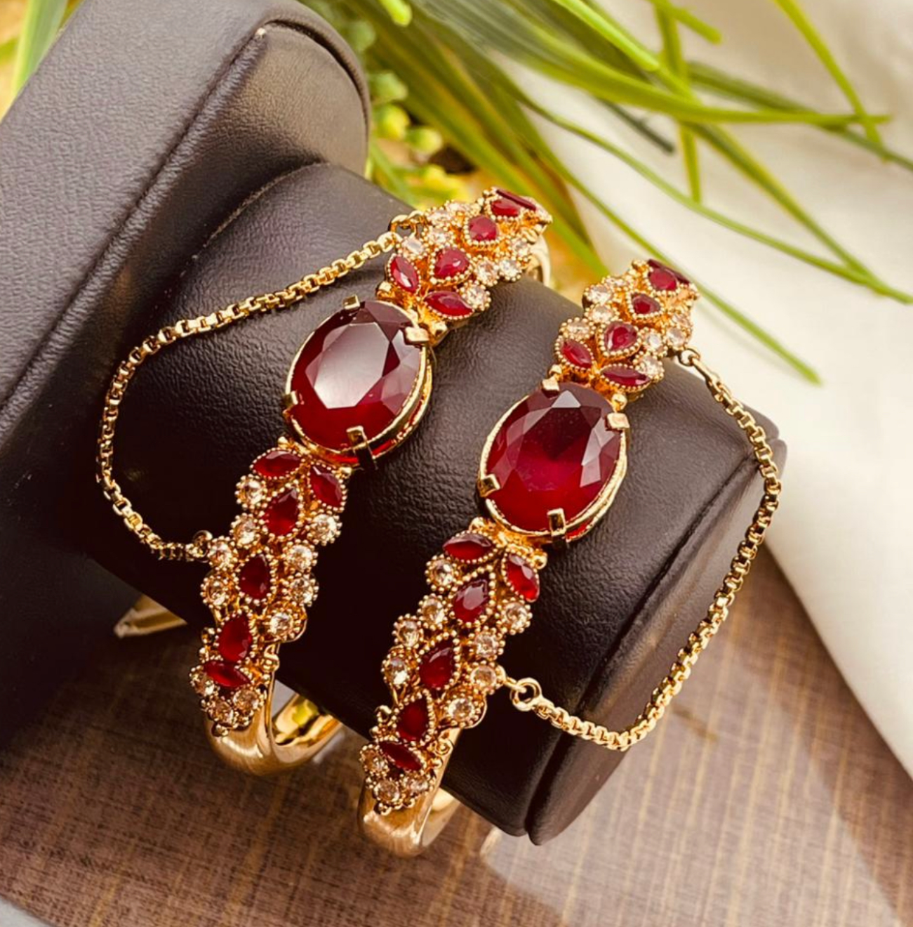Inayat - Zirconia Gold-plated Kara Pair - Red