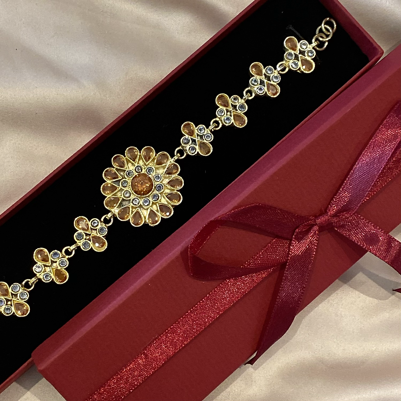 Harnoor Champagne Farshi Kundan Bracelet