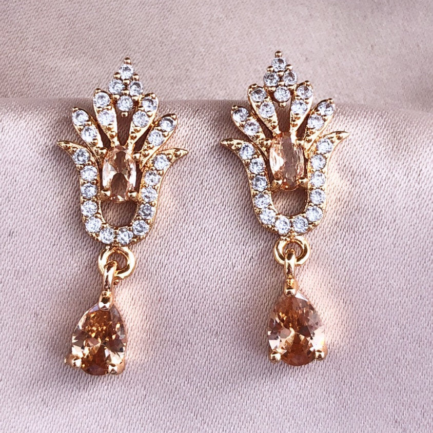 Champagne Tower Stud Earrings