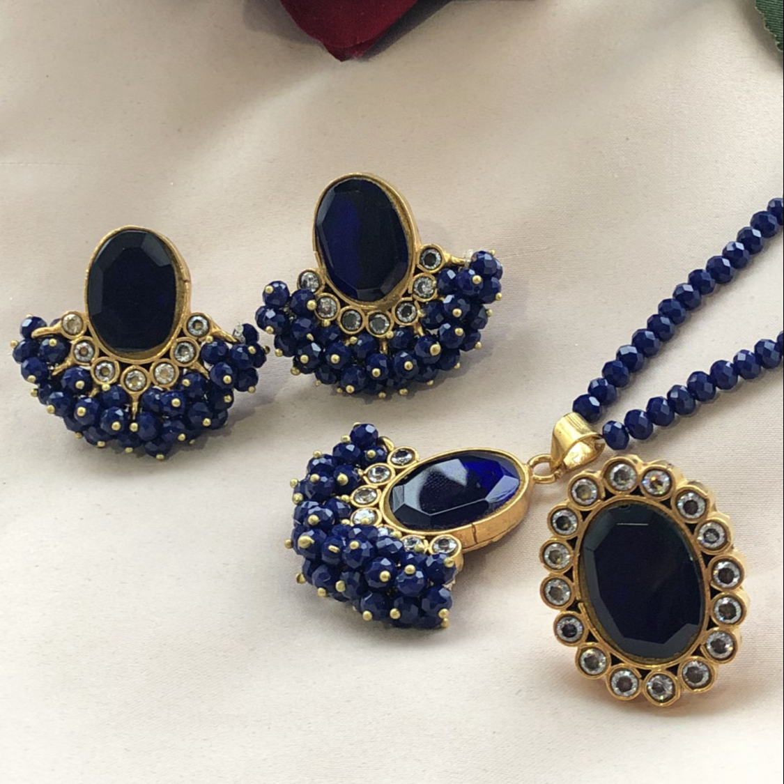 Kundan Gajra Pendant set - Blue Oval