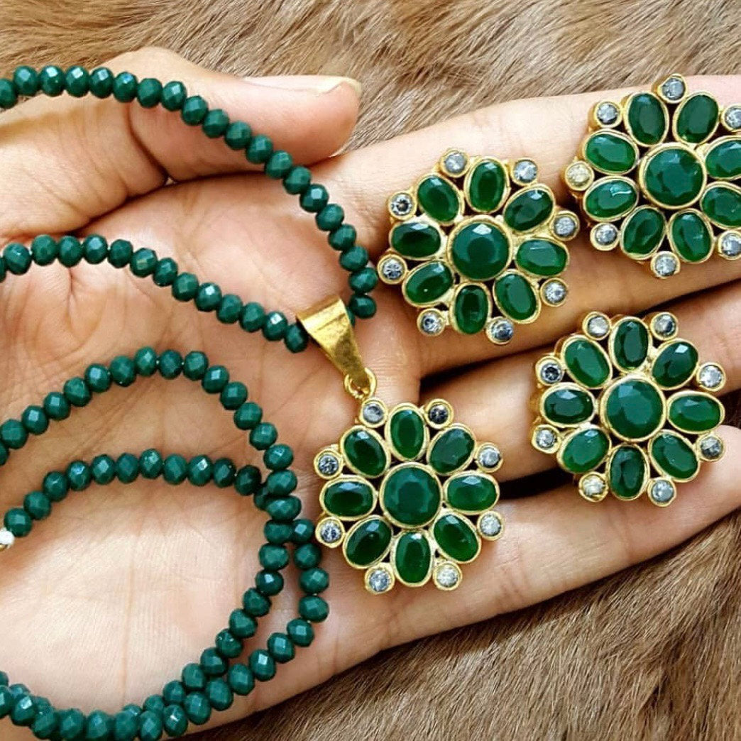 Farshi Kundan Pendant set Green