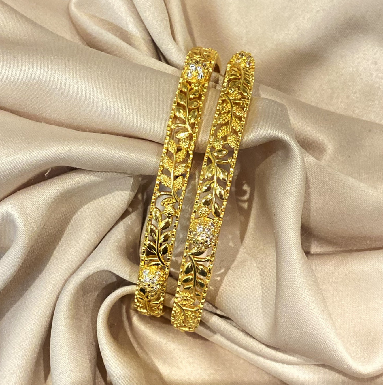 Daisy 9ct Gold Plated Kara Pair